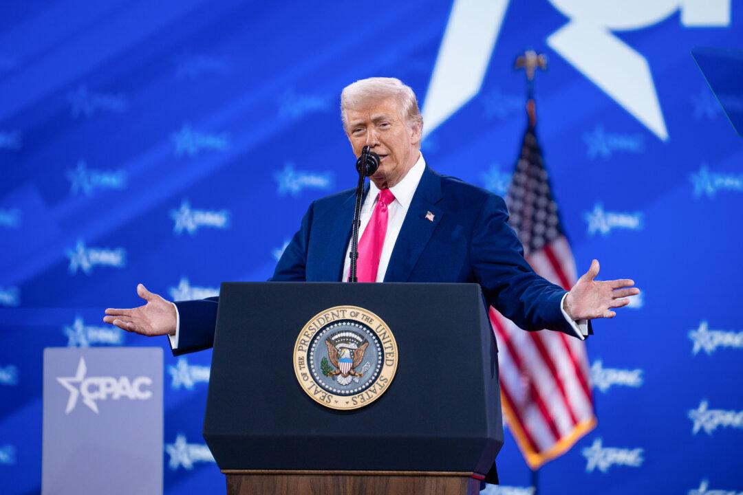 At CPAC, Trump Urges Republicans to Stick Together