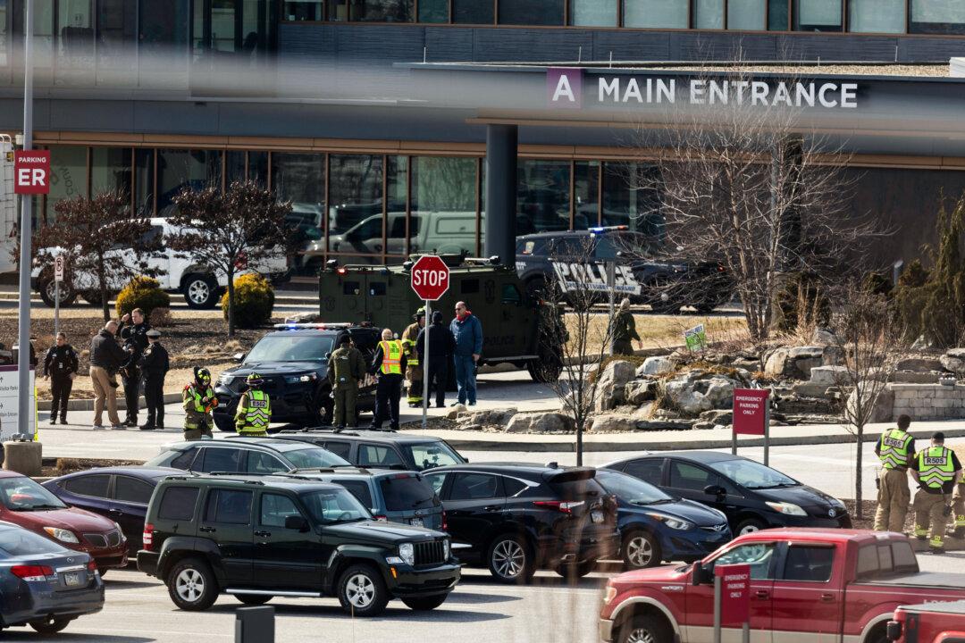 Officer Killed After Gunman Took Hostages at Pennsylvania Hospital