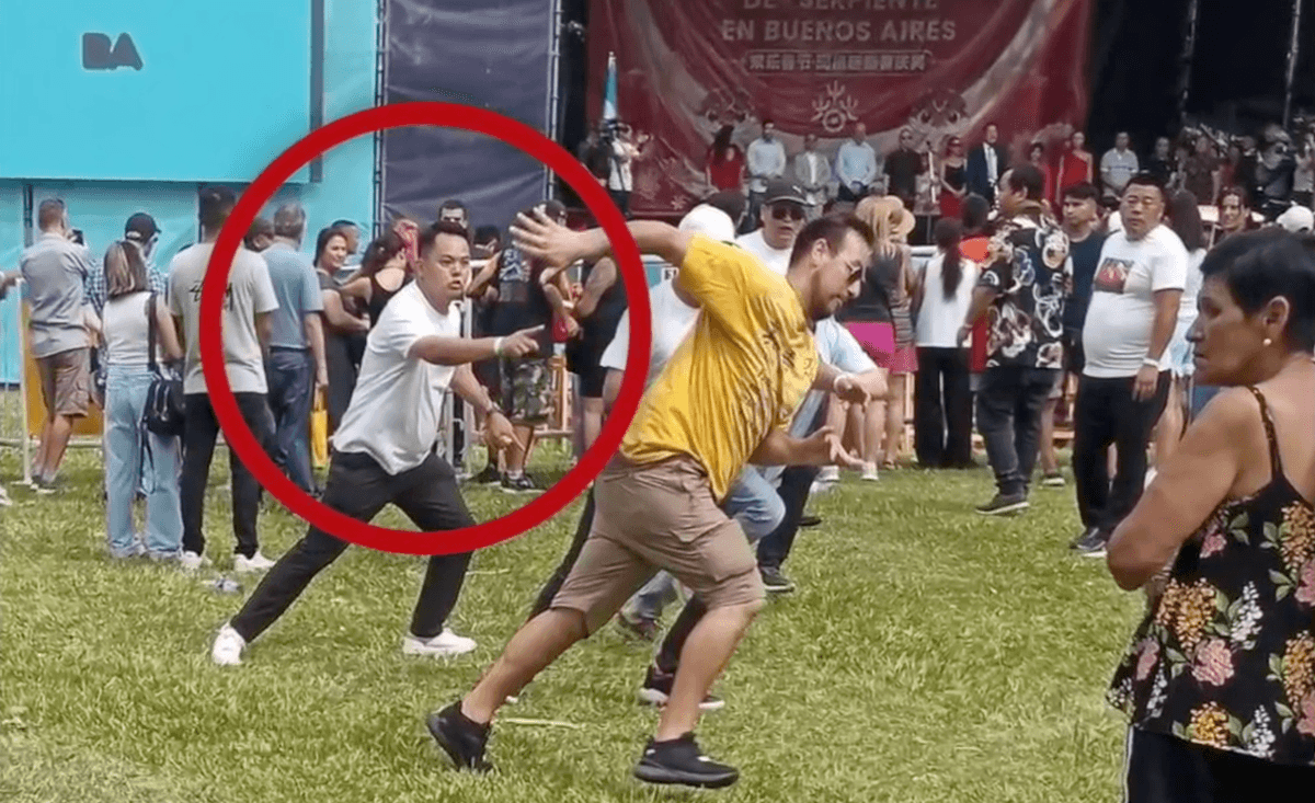 Argentinians Attacked by Pro-CCP Chinese During Festival in Buenos Aires