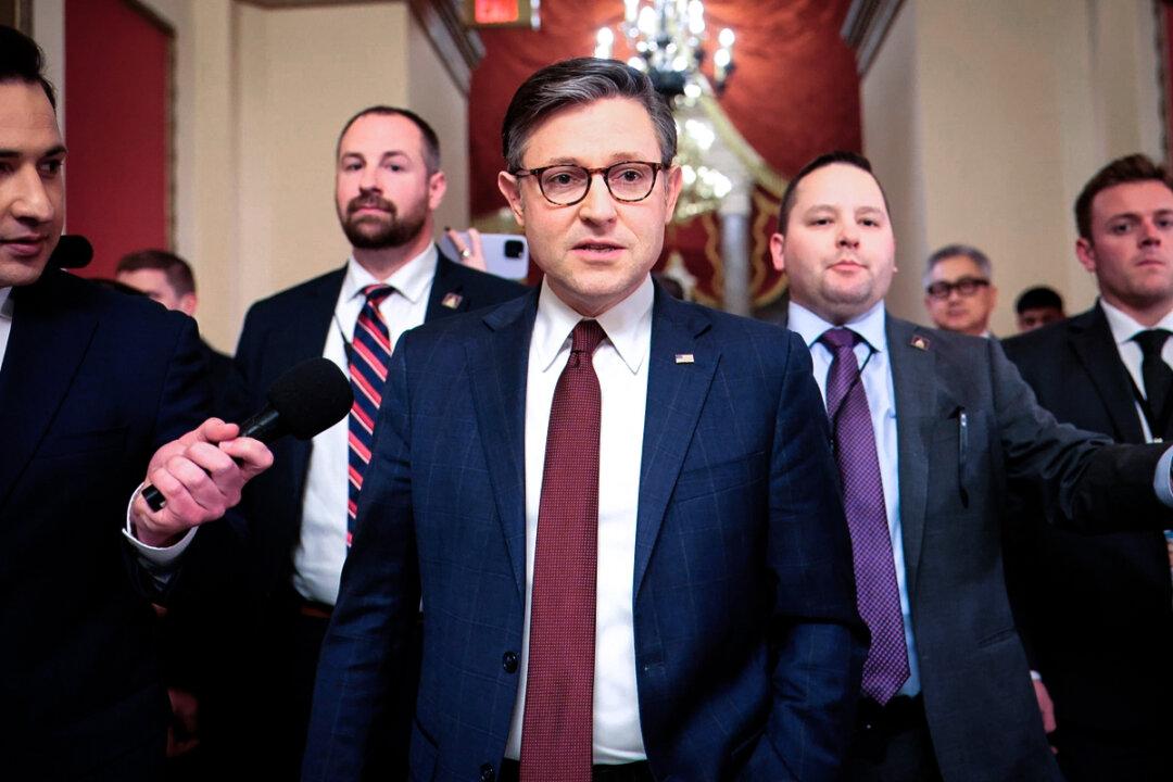 House Speaker Johnson Says Hegseth, Waltz Shouldn’t Face Discipline Over Signal Chat