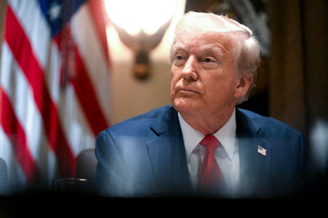 White House Orders Agencies to Accelerate Large-Scale Firings of Federal Workers