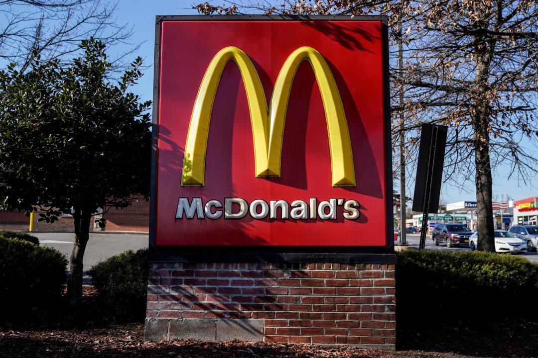 McDonald’s Says It Won’t Impose Surcharge on Eggs