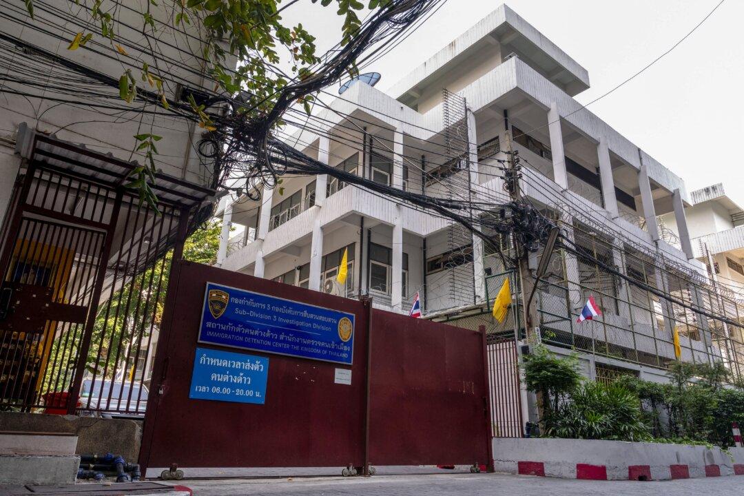 US Issues Alert as Thailand Sends Uyghur Asylum Seekers to China