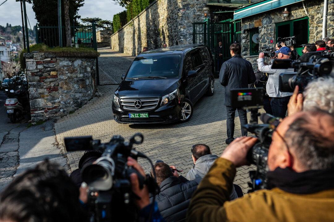 US, Russia Hold Talks in Turkey on Restoring Embassy Ties After Years of Diplomatic Expulsions