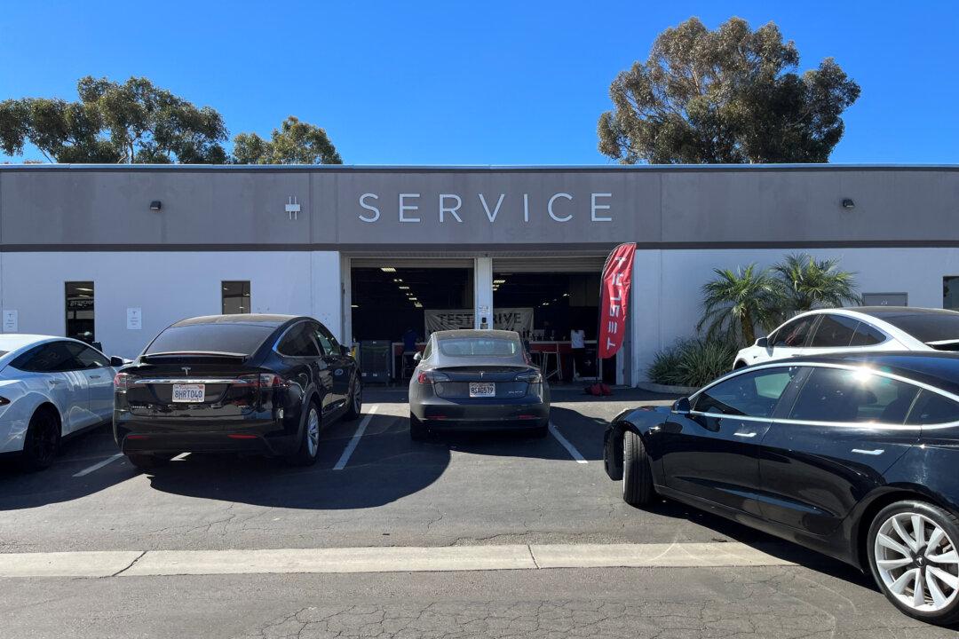 Tesla Recalls 376,000 Vehicles Over Power Steering