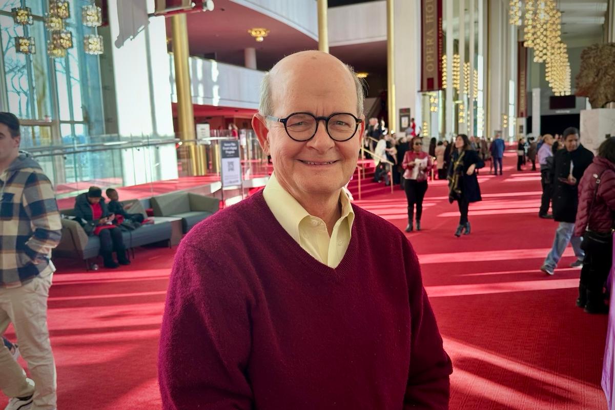 Watching Shen Yun Like ‘Being Bathed in Some Purifying Energy’: DC Patron