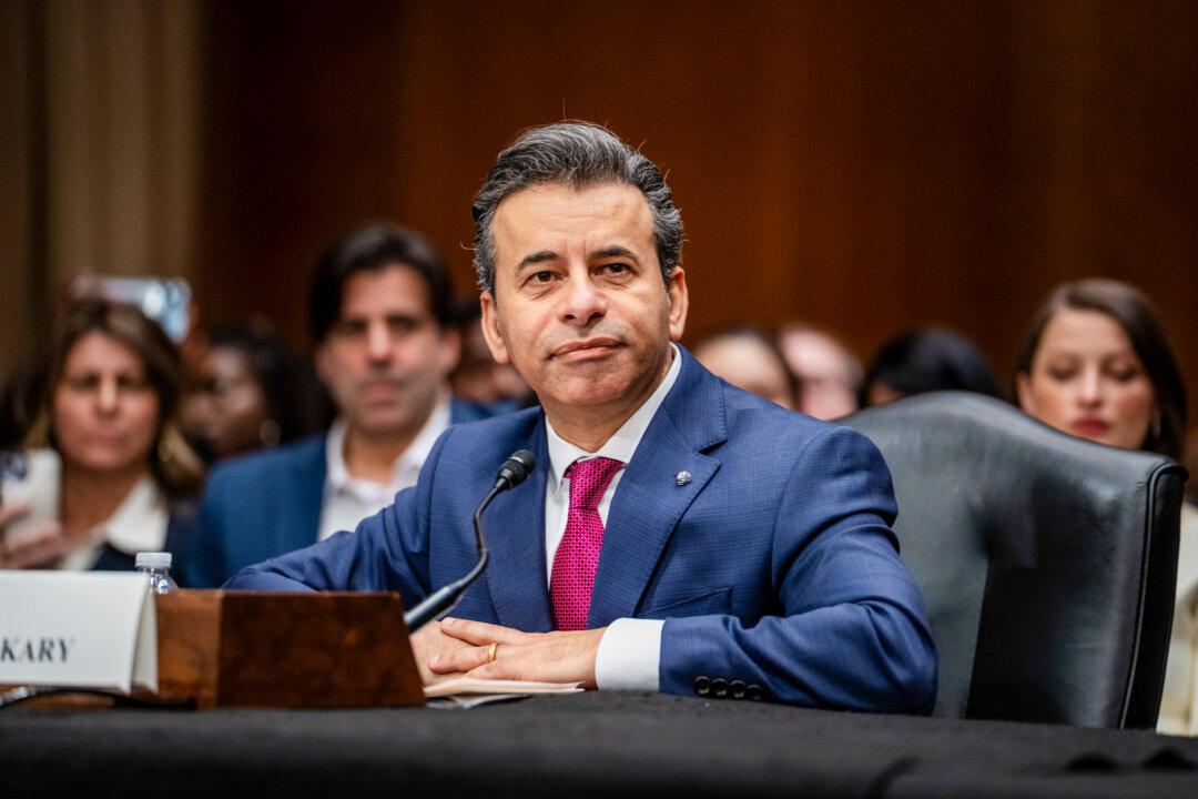 FDA Chief Signals Support If RFK Jr. Withdraws COVID-19 Shot Recommendation for Children