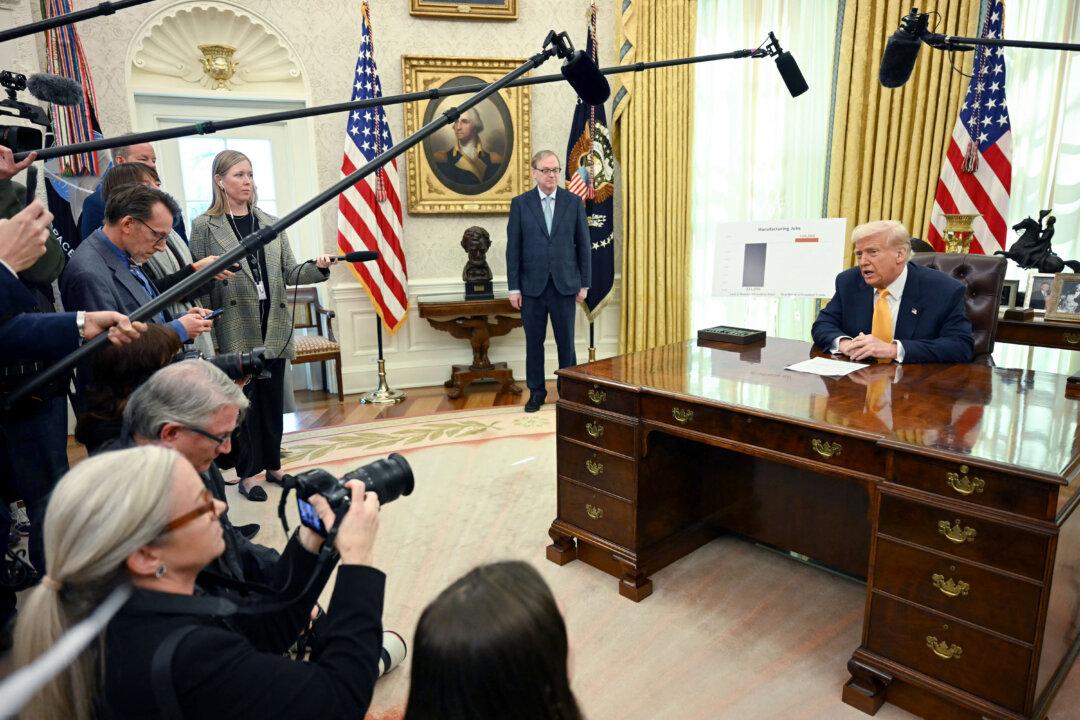 New White House Press Policy Ends Preferential Access for AP, Reuters, Bloomberg