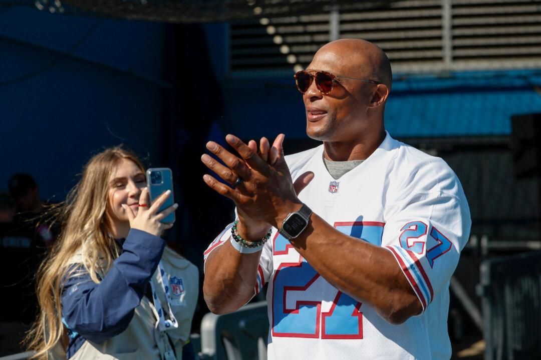 Legendary NFL Running Back Hired as Head Coach at Bowling Green