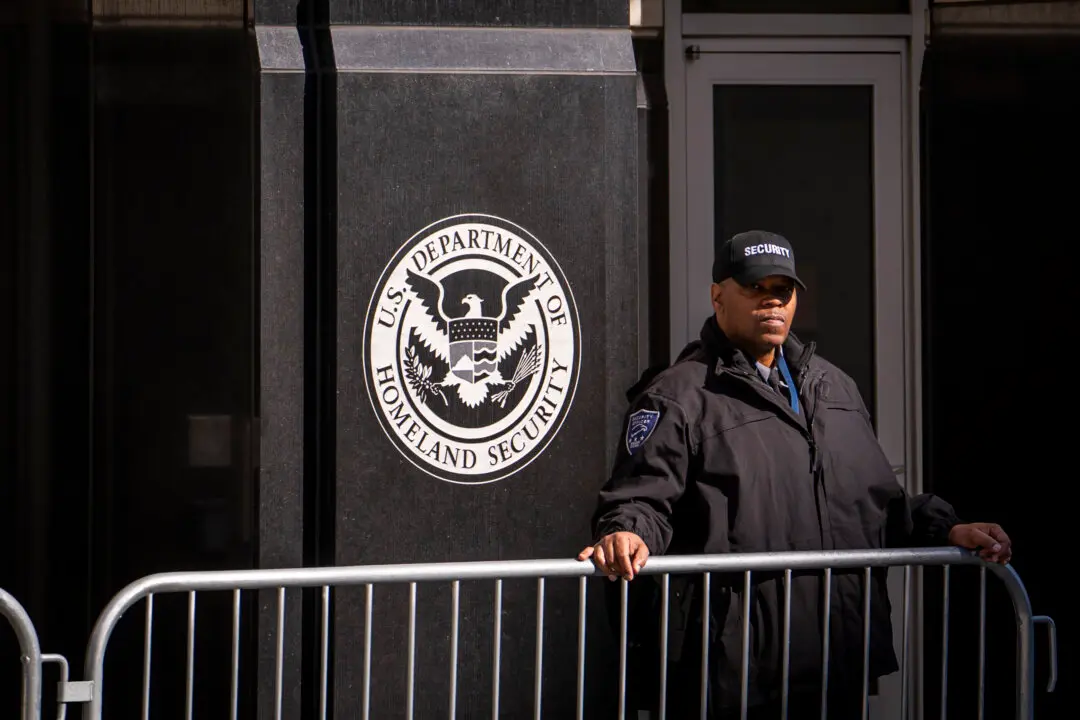 Judge Temporarily Blocks Termination of Protected Status for Syrians