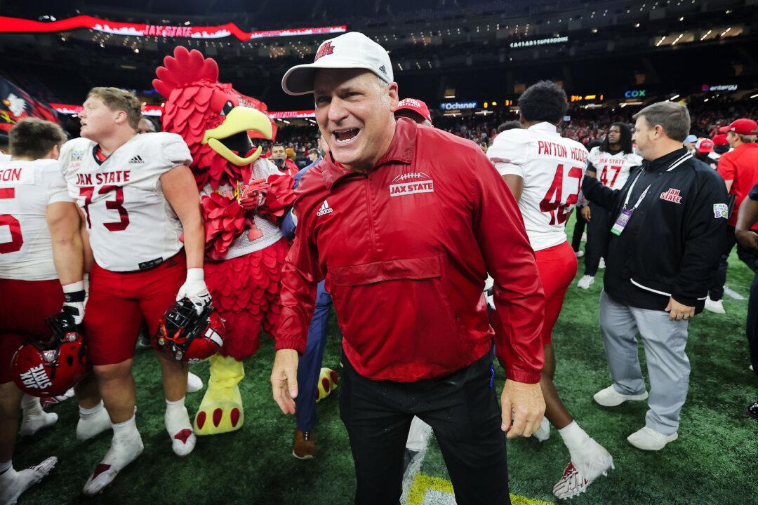 West Virginia Football Coach Bans TikTok Dances