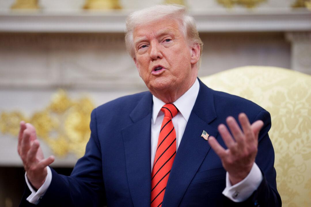 Trump Meets With Senate Republicans as Government Shutdown Concerns Persist