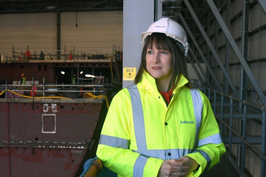 Chancellor ‘Determined to Turn Around’ Economy Amid Surprise Fall in GDP