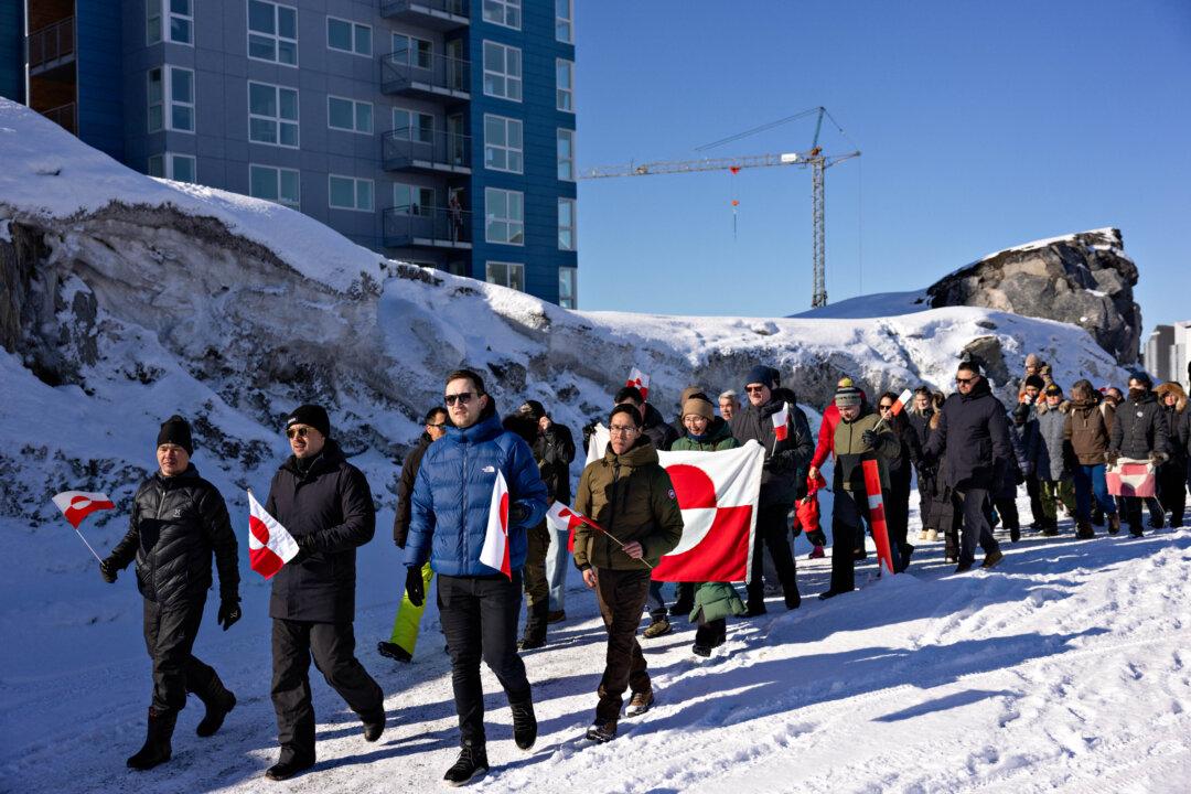 Greenlanders Announce New Governing Coalition Ahead of Vance Visit