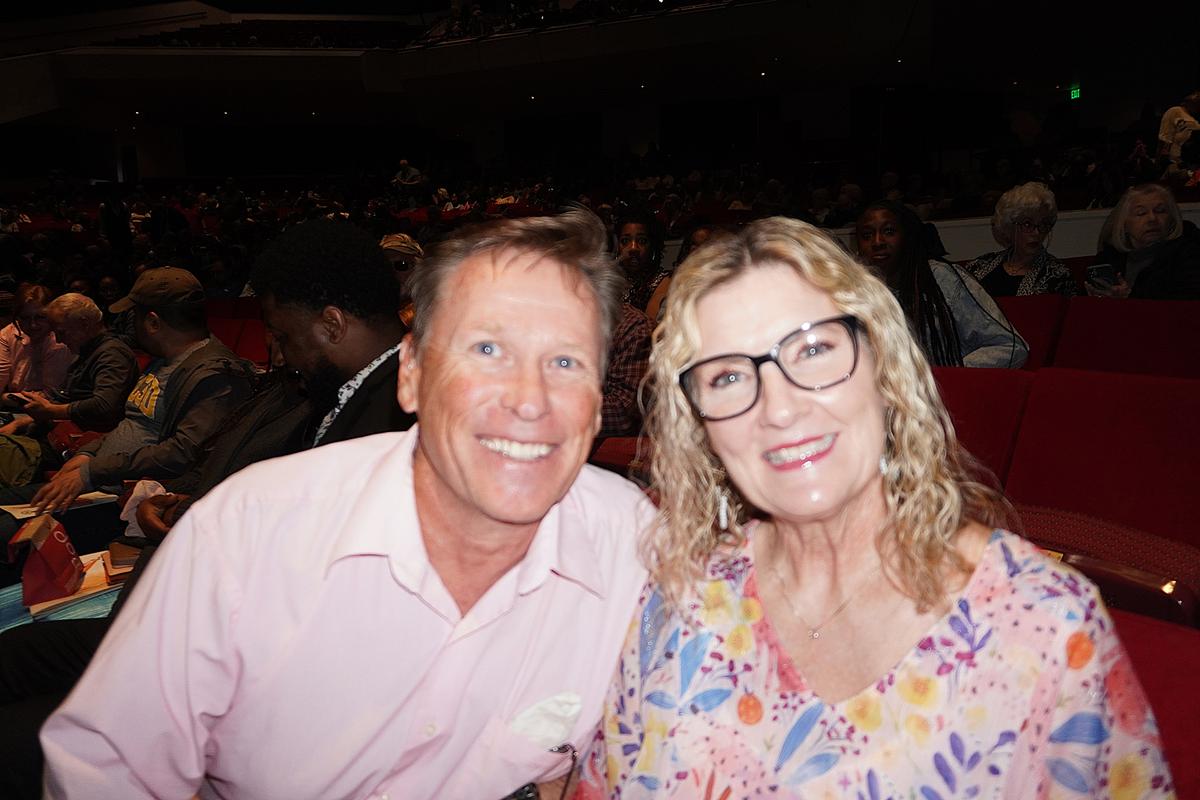 Shen Yun Encourages Audience Members in Their Own Faith