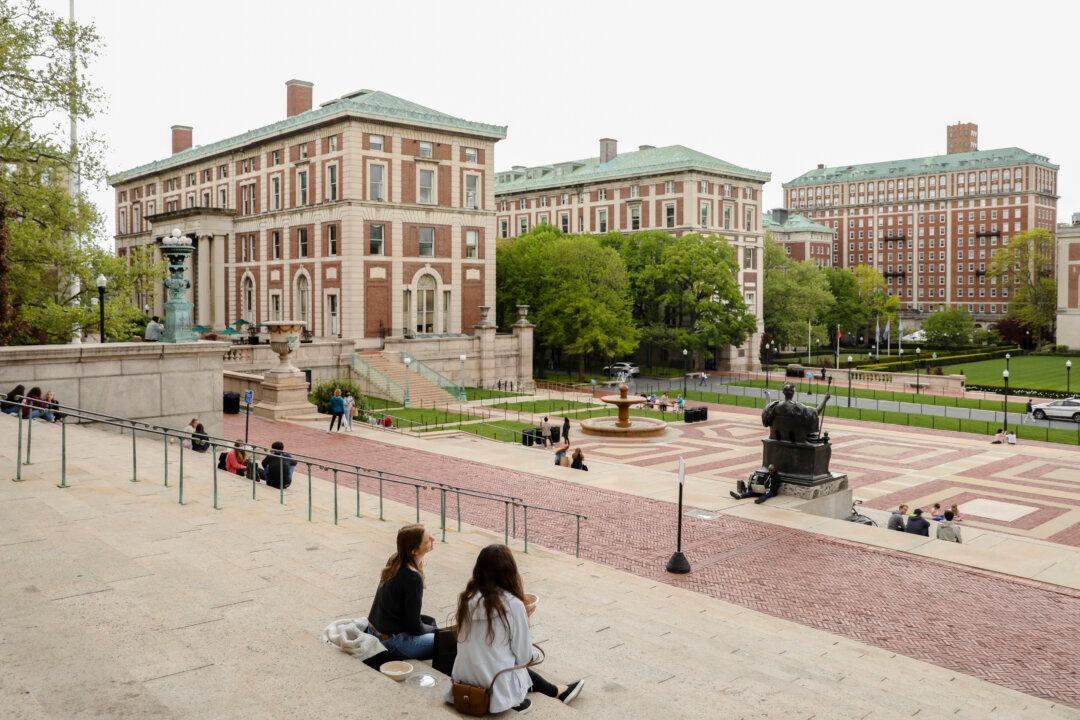 Education Secretary Says Columbia University on Track to Unfreeze $400 Million in Federal Funds