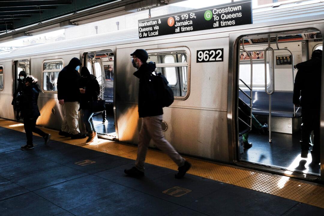 New York Seeks More Federal Transit Funds; Transportation Secretary Pushes Back