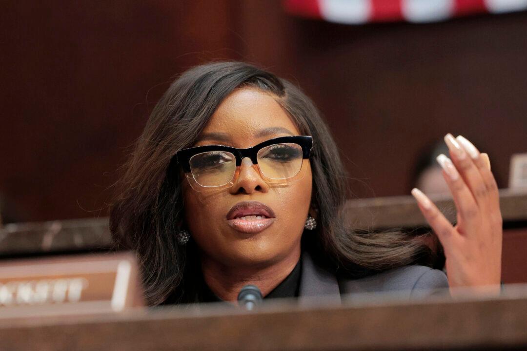 House GOP Moves to Censure Rep. Crockett Over Comments About Texas Governor