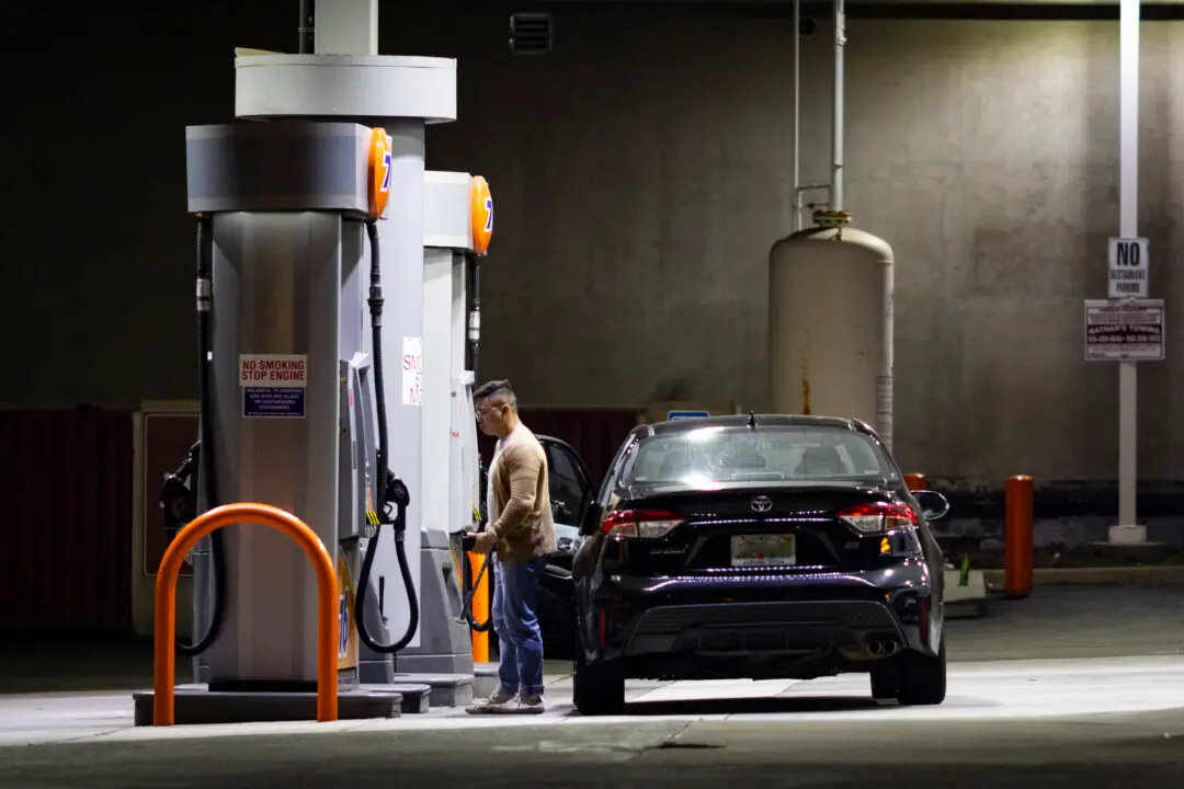 US Consumer Sentiment Recovers Slightly on Ceasefire, Softer Gas Prices: UMich