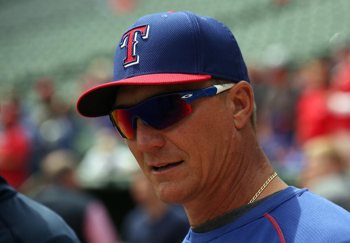 Dave Magadan #14 manager of the Texas Rangers before the game against the Houston Astros at Globe Life Park in Arlington in Arlington, Texas, on April 10, 2015. (Rick Yeatts/Getty Images)
