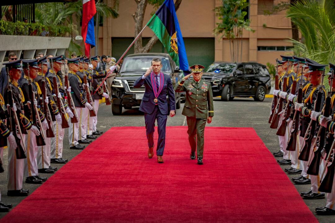Hegseth Says Deterrence Necessary in Face of China Threats During Philippines Visit