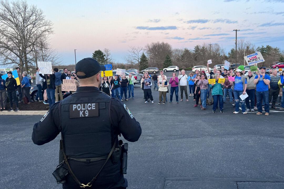 Rep. Spartz Faces Frustrated Voters in Indiana Town Hall