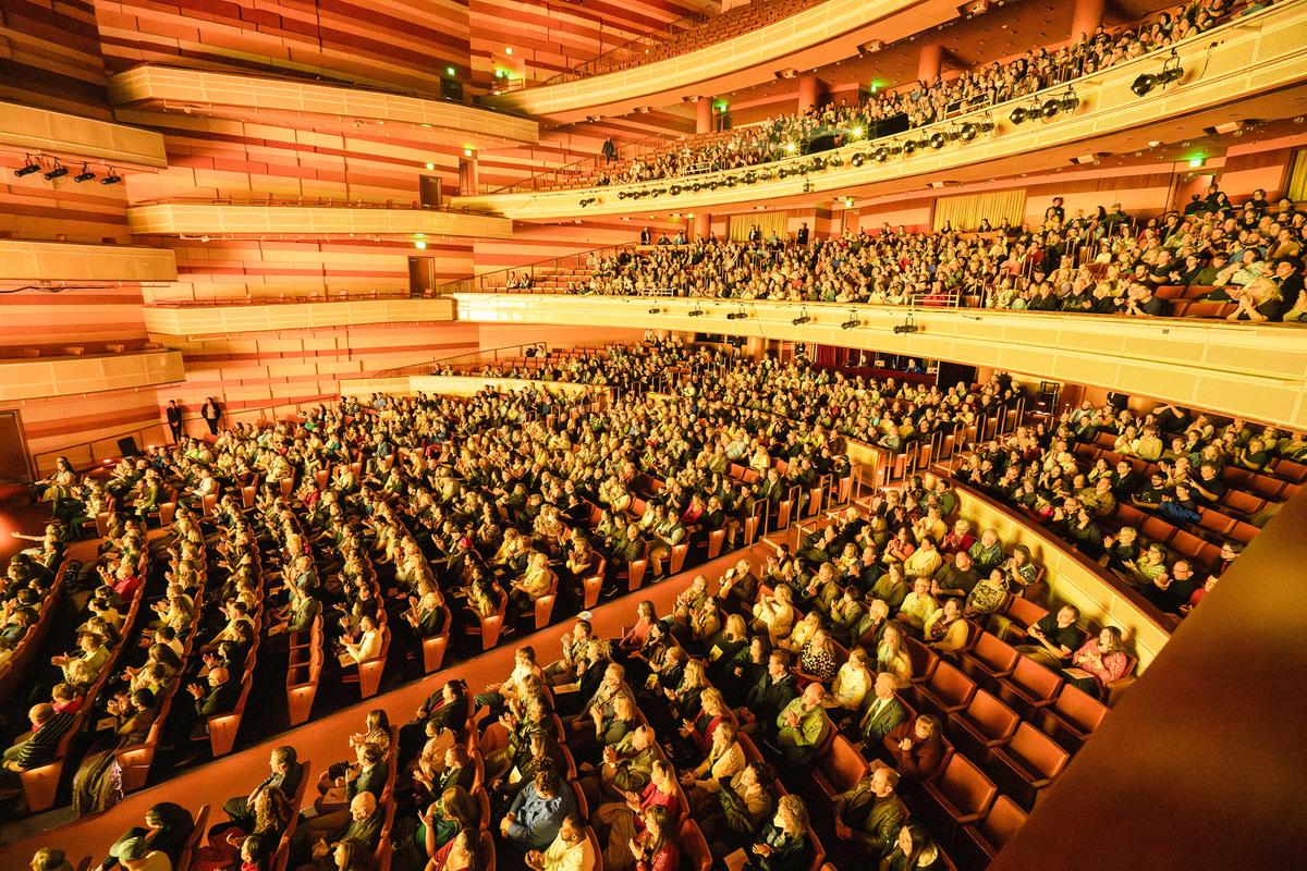 Shen Yun Performing Arts Delights and Inspires Salt Lake City Theatergoers