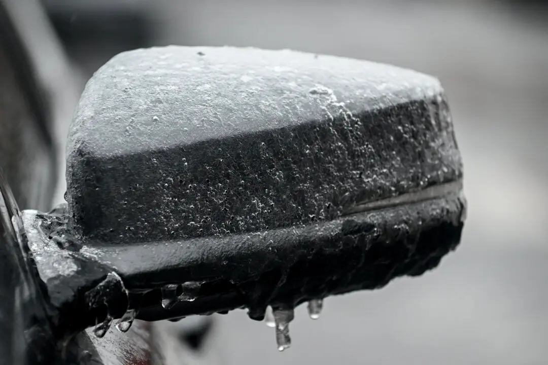 Major Ice Storm Headed to Southern Quebec, up to 35 Mm of Freezing Rain Over 24 Hours