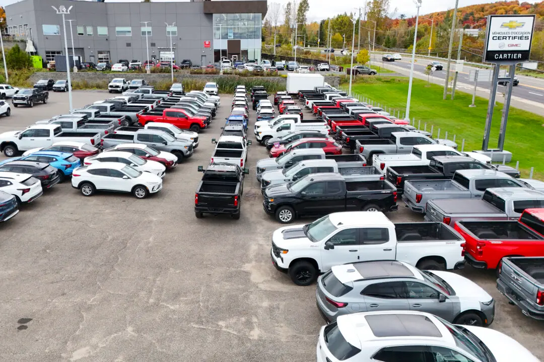 Canadians Favouring Hybrids as Electric Vehicle Sales Decline: StatCan