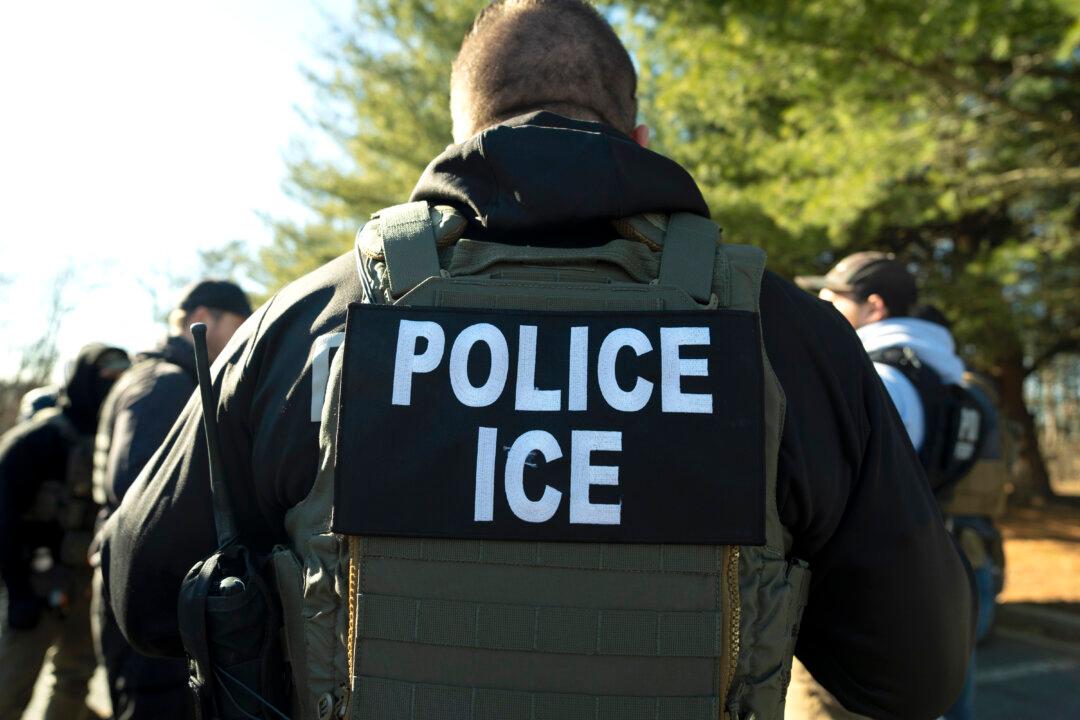 ICE: 4 Chinese Nationals Face Deportation Following $1.2 Million Identity Theft Scheme