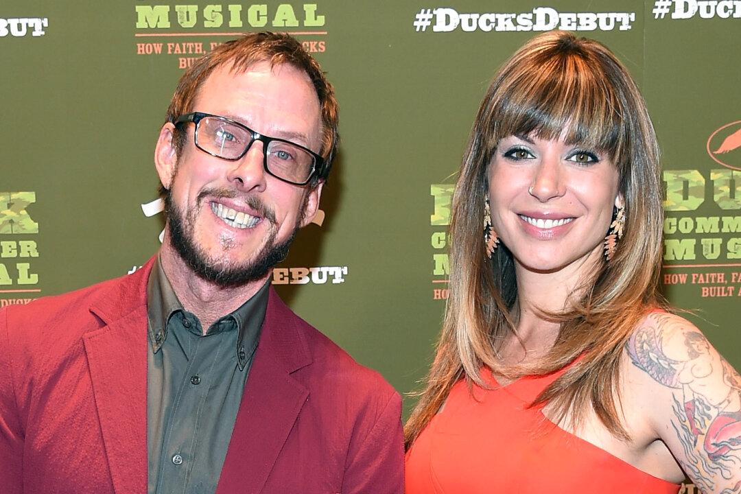 Wife of ‘Weezer’ Bassist Arrested After Allegedly Pointing Gun at Officers