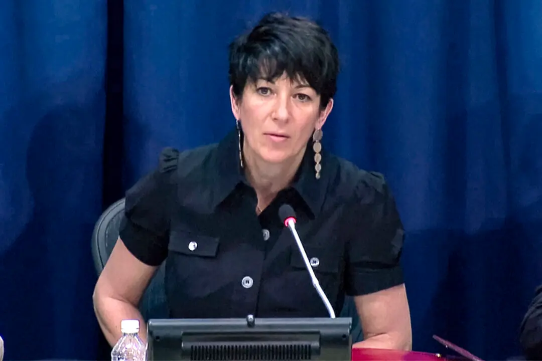 Epstein Associate Ghislaine Maxwell Asks Court to Overturn Her Convictions