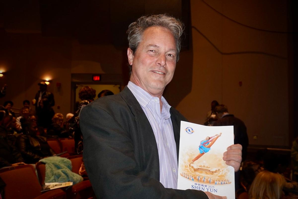 Musician Impressed With Song and Message in Shen Yun