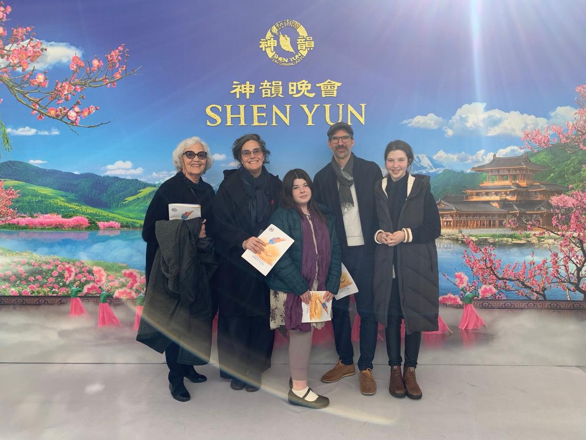 Shen Yun Artists ‘Are Great Ambassadors for the Truth,’ Says Retired Professor