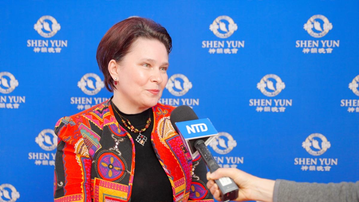 Music Teacher Applauds Shen Yun: ‘Bravo, From the Bottom of My Heart’