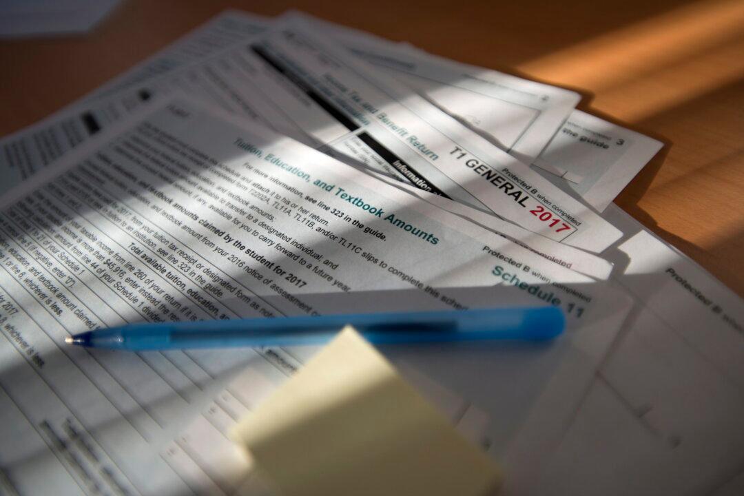 Have a Side Hustle? Here’s What You Need to Know as Tax Filing Deadlines Draw Near