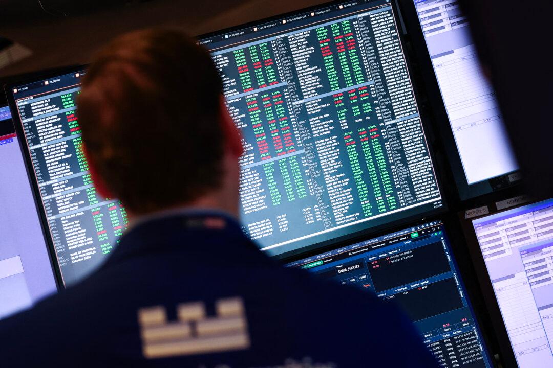 Weekly Market Review: Stocks Post Losses Despite Falling Treasury Yields