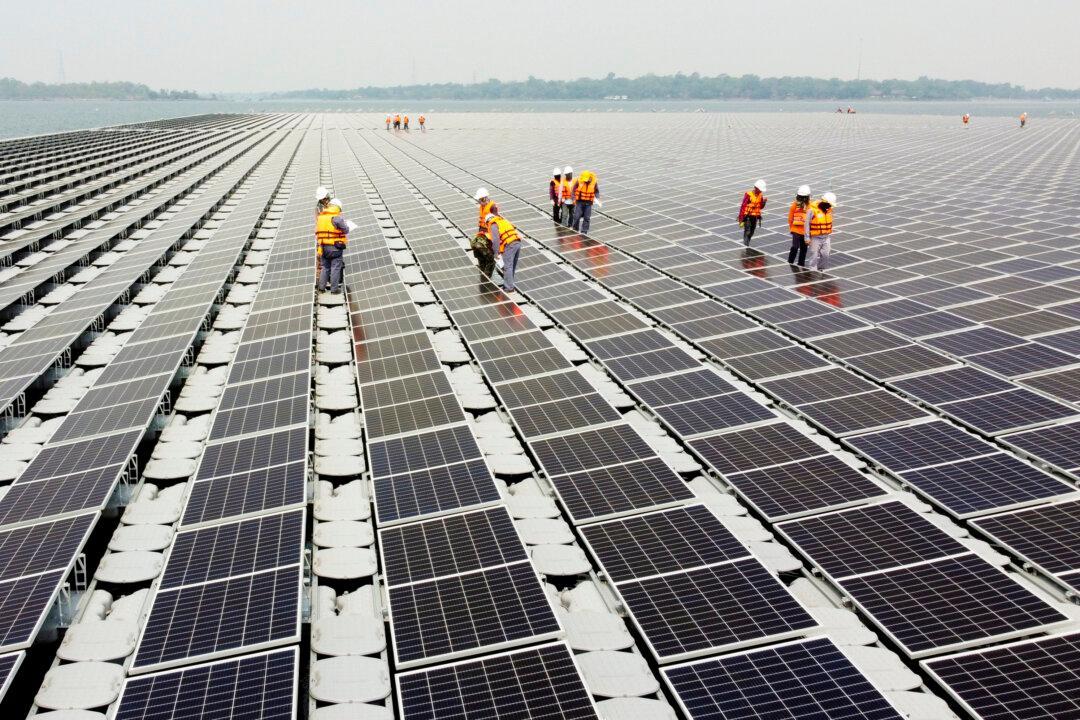 US Imposes Tariffs Up to 3,521 Percent on Solar Imports From Asia
