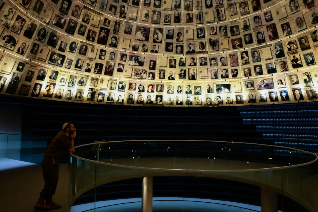 Canadian Forces Issues Apology After Jews Not Mentioned in Holocaust Remembrance Message