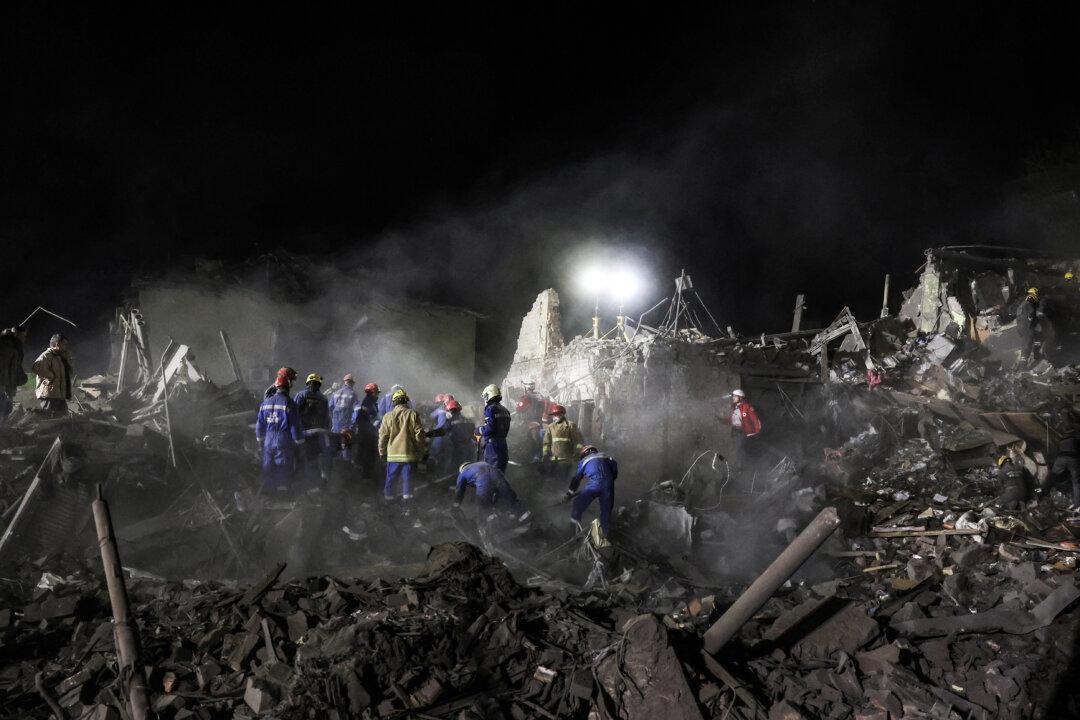 Trump Tells Putin to Stop After Russian Strikes on Kyiv