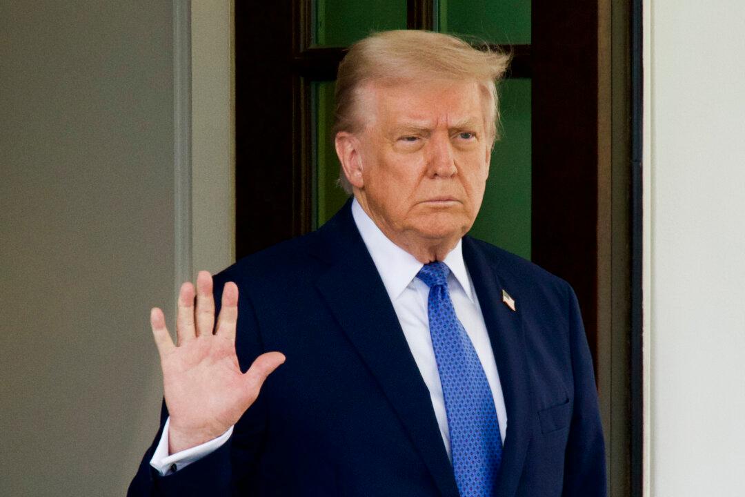 Trump Issues Memo Ordering Probe Into Alleged Illegal Election Contributions