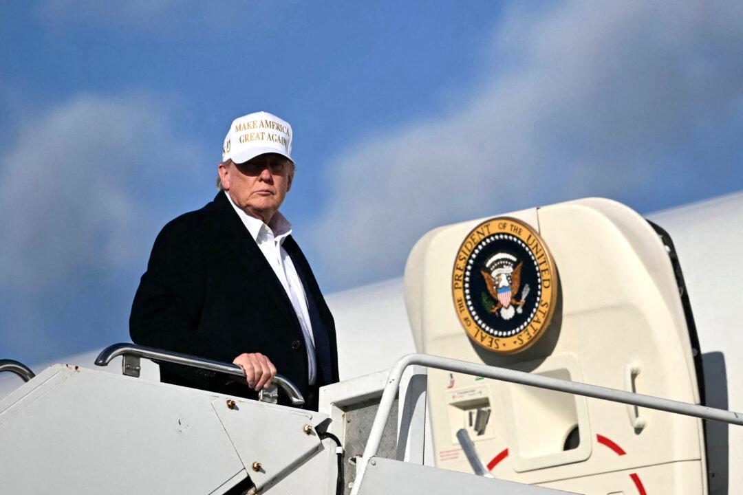 Trump Urges Putin to Sign Cease-Fire Deal