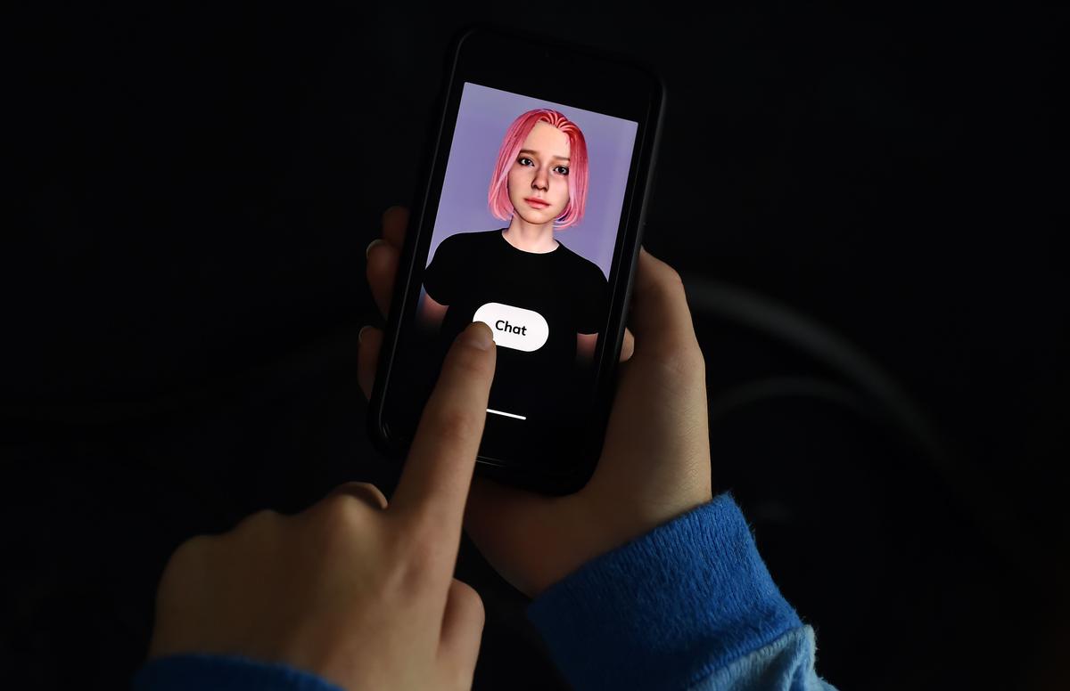 Psychiatrists Advised to Screen At-risk Patients for AI Chatbot-Linked Psychosis: Paper