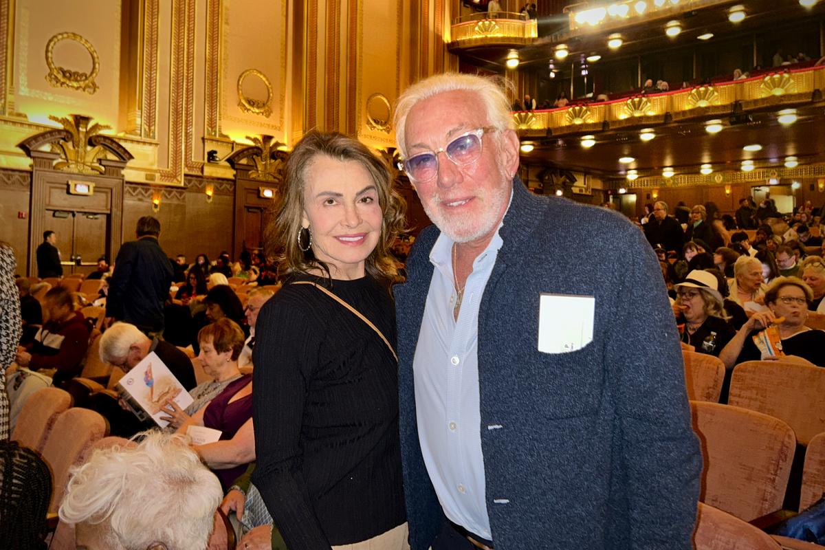 Art Professionals Appreciate Shen Yun