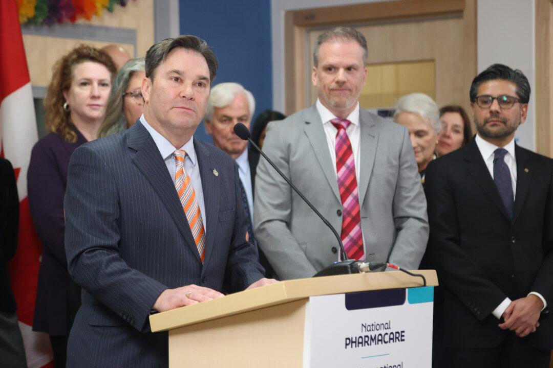 Liberals Looking for NDP MPs to Cross Floor, Interim NDP Leader Says