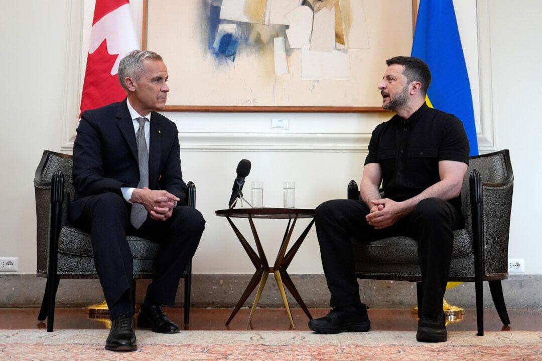 Carney Meets Zelenskyy, Other World Leaders While in Rome for Pope’s Inaugural Mass