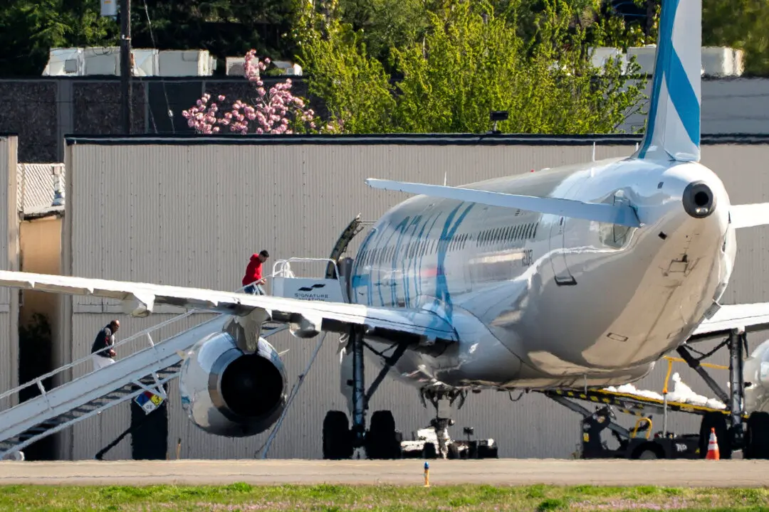 Federal Government Buys Fleet of Planes for Deportation
