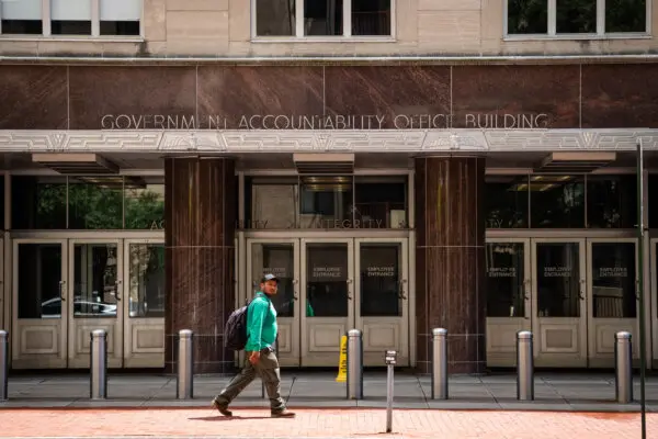 Small Business Administration Must Do More to Address Fraud, Payment Risks: GAO Official