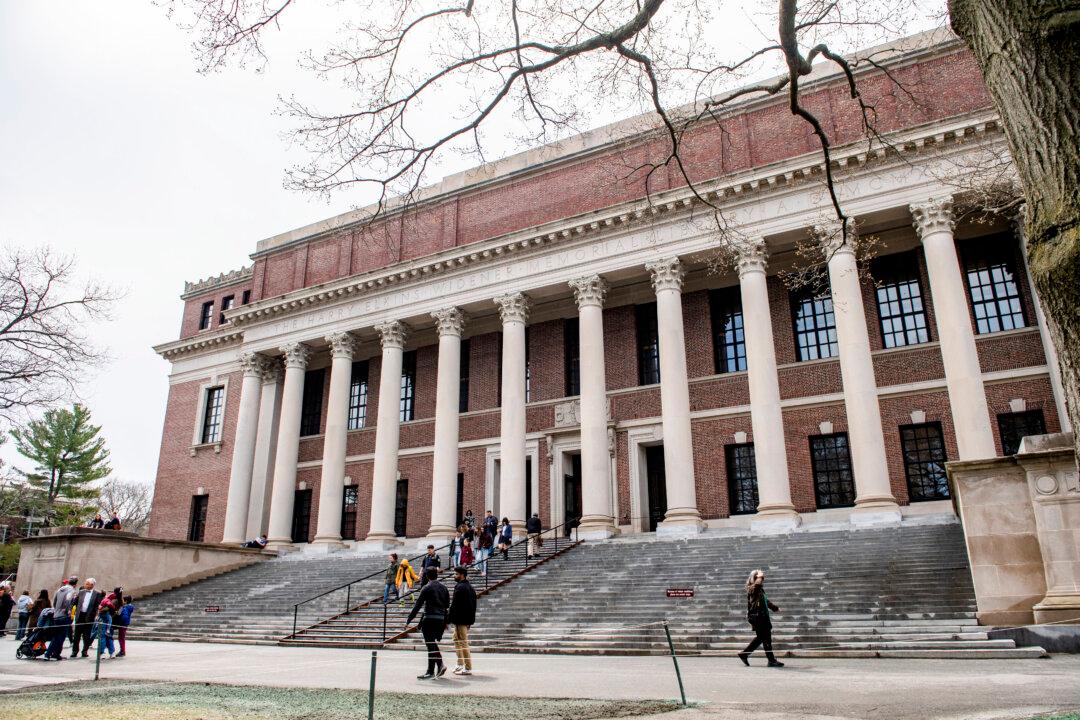 Trump Admin Revokes Harvard’s Ability to Enroll International Students