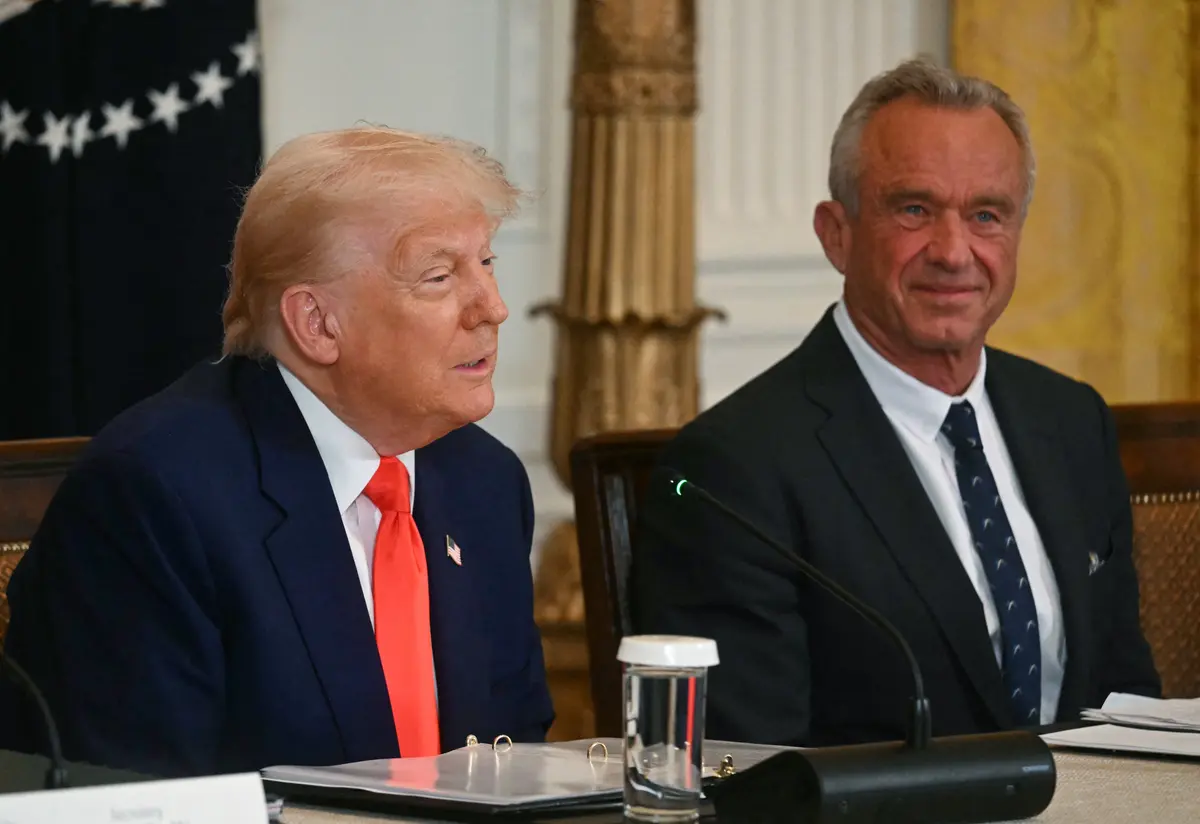 President to Sign Bill Allowing Return of Whole Milk in Schools thumbnail